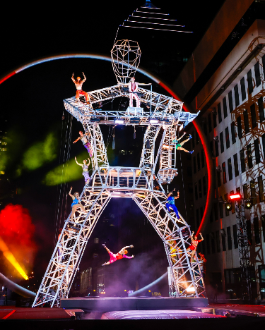 Découvrez « GÉANTE! » : Une performance monumentale à MONTRÉAL COMPLÈTEMENT CiRQUE