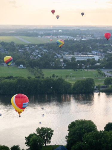 Magie et émotions au Festival de Montgolfières 2024