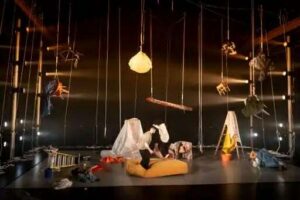 Photo du spectacle How to Save a Dear Friend à ESPACE GO – Mireille Selwanes Tawfik sur scène