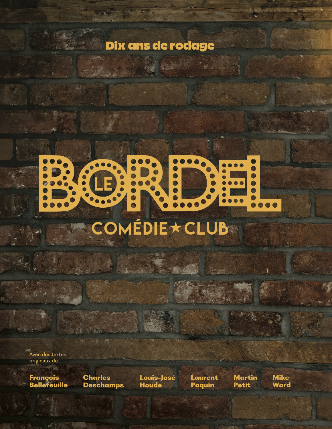 Livre Le Bordel Comédie Club à Montréal, ambiance intime et scène d’humour