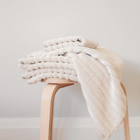 Produits déco et accessoires de Port Parcel Co., boutique canadienne mettant en vedette des créateurs locaux.