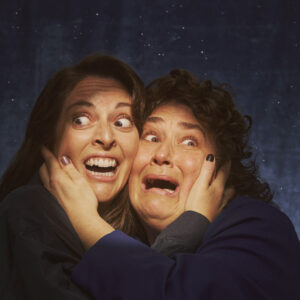 Affiche de la pièce Nomme-moé avec Myriam Fournier et Elisabeth Sirois