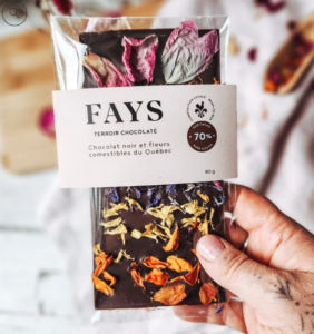 chocolats fins artisanaux et créations aux fleurs printanières pour la fête des Mères de chez FAYS
