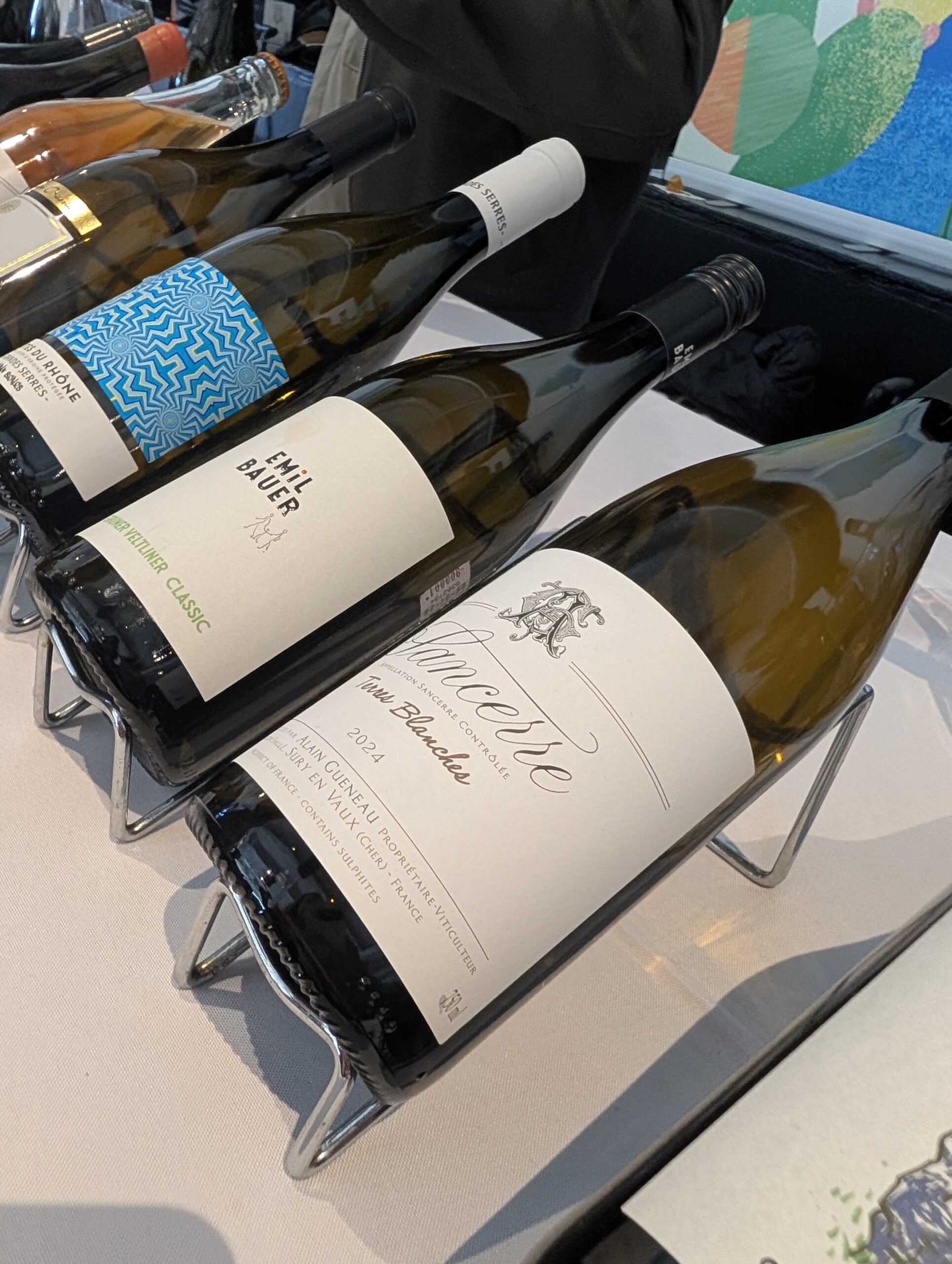 Sélection de bouteilles de vins et de mousseux pour célébrer la fête des Mères.