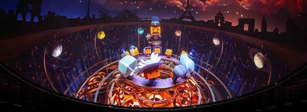 Projection immersive 360 degrés au Planétarium de Montréal