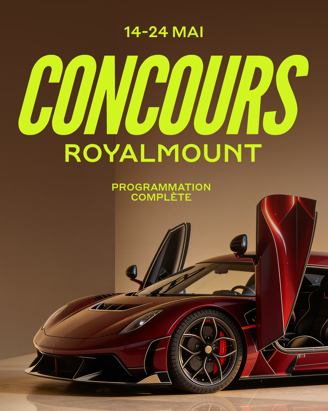 Supercar luxueuse rouge avec portières ouvertes exposée lors du Concours ROYALMOUNT à Montréal.