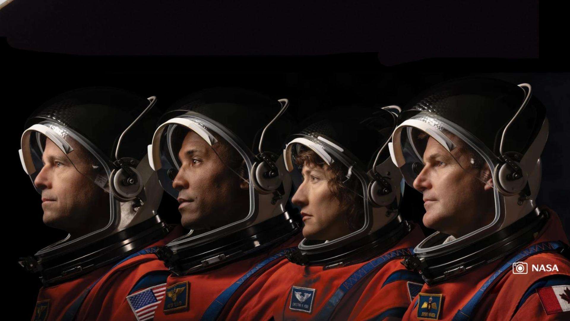 Artemis astronotautes avec casques
