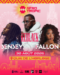 Festival AfroTropic devant le fleuve au Quai de l'Horloge dans le Vieux-Port de Montréal.