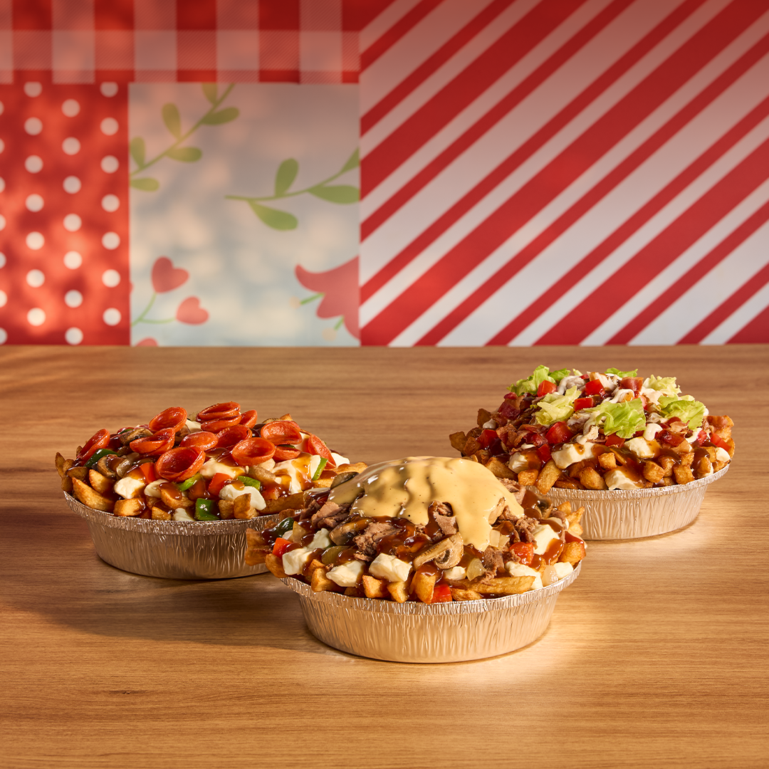 Les trois nouvelles poutines de la collection Suprême de la Fromagerie Victoria servies avec leur célèbre fromage en grains frais.