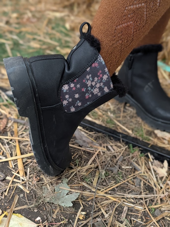Bottillons et chaussures tendance d’automne de la collection Chaussures Yellow